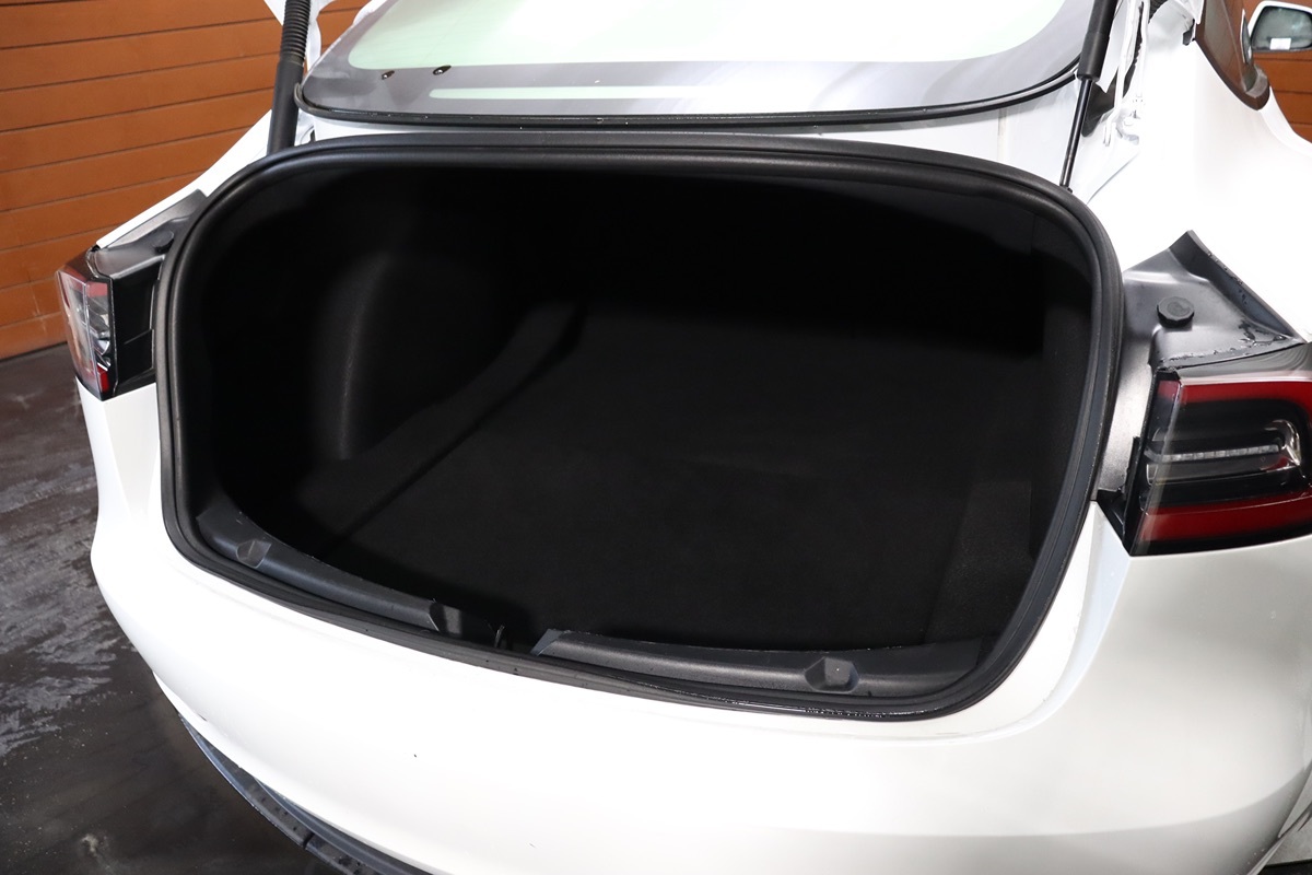 2021 Tesla Model 3 Long Range photo 9