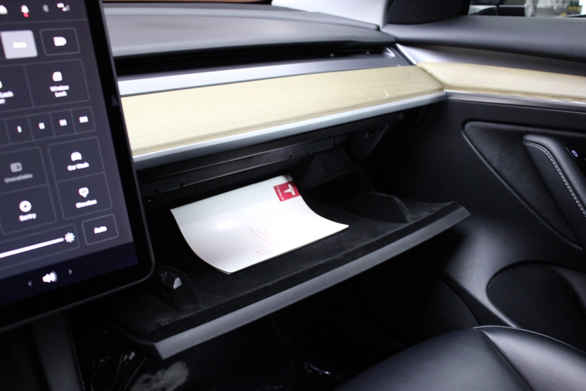 2021 Tesla Model 3 Long Range photo 11