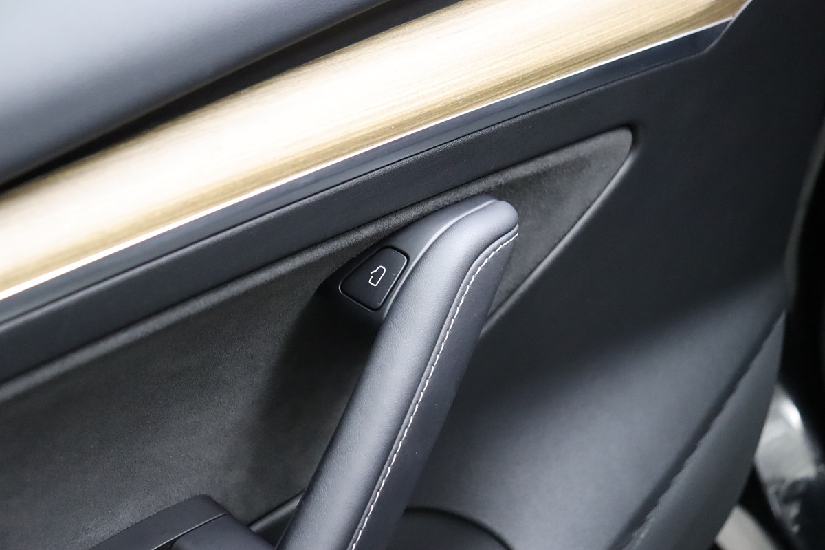 2021 Tesla Model 3 Long Range photo 19