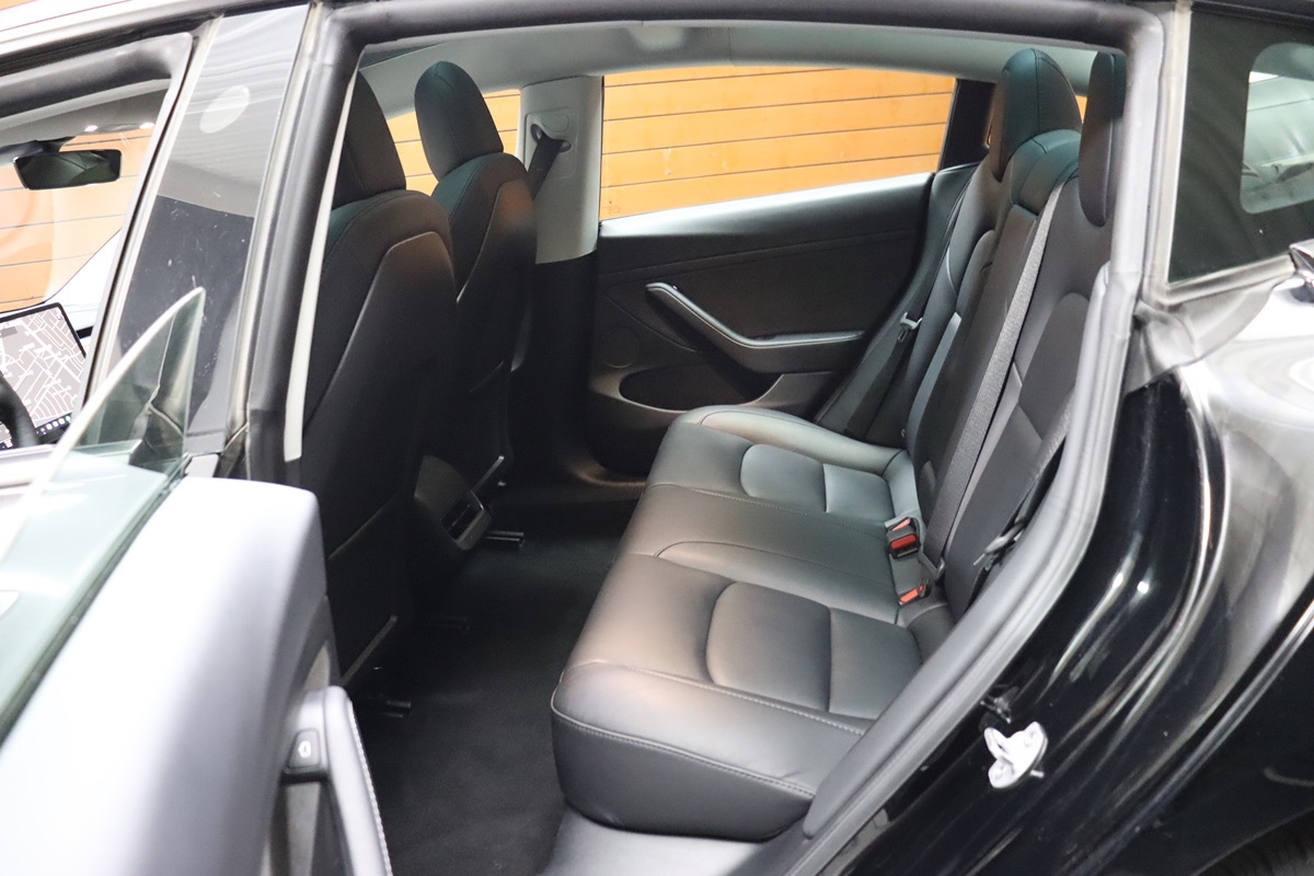 2021 Tesla Model 3 Long Range photo 26