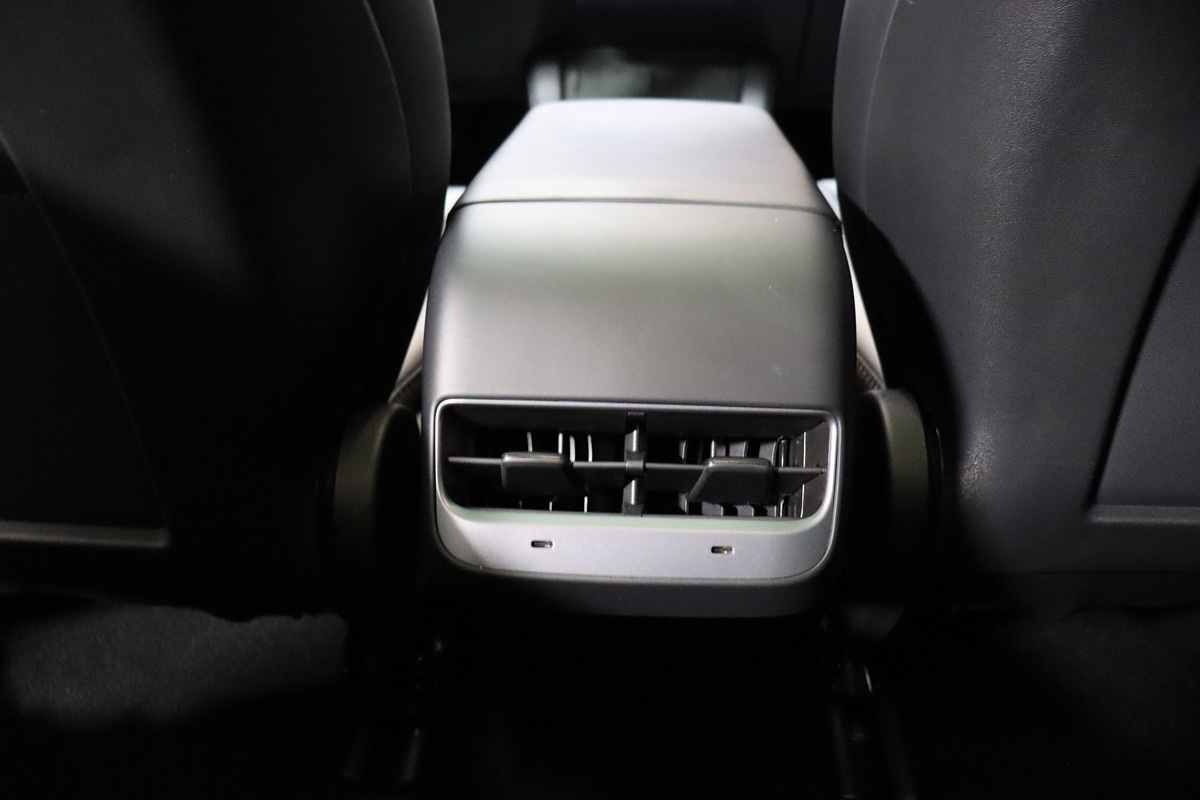 2021 Tesla Model 3 Long Range photo 32