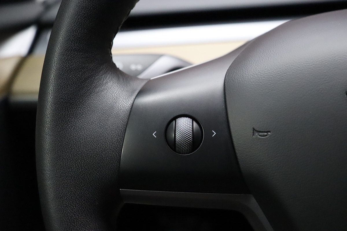 2021 Tesla Model 3 Long Range photo 38