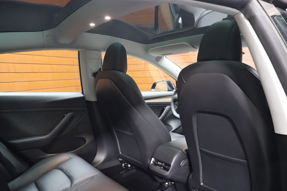 2021 Tesla Model 3 Long Range photo 50