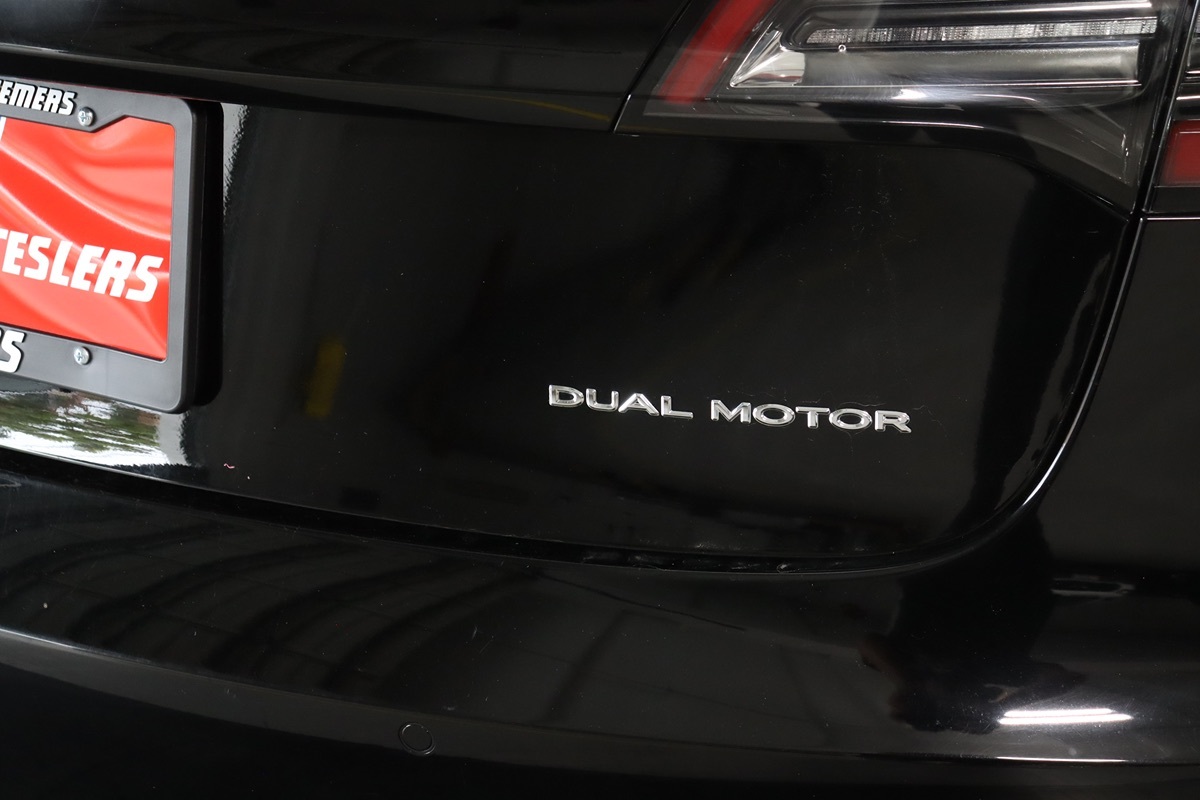 2022 Tesla Model 3 Long Range photo 11