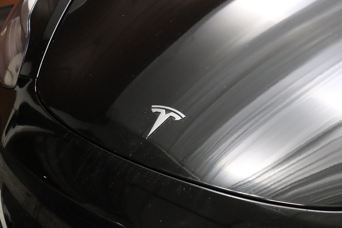 2022 Tesla Model 3 Long Range photo 2