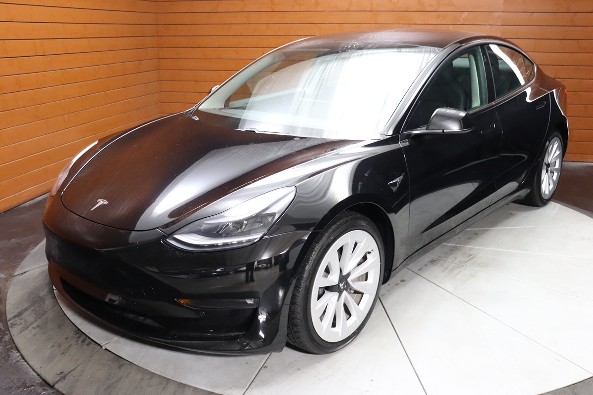 2022 Tesla Model 3 Long Range photo 4