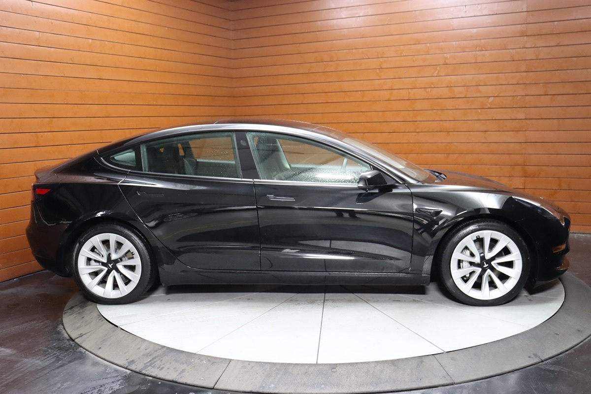 2022 Tesla Model 3 Long Range photo 14