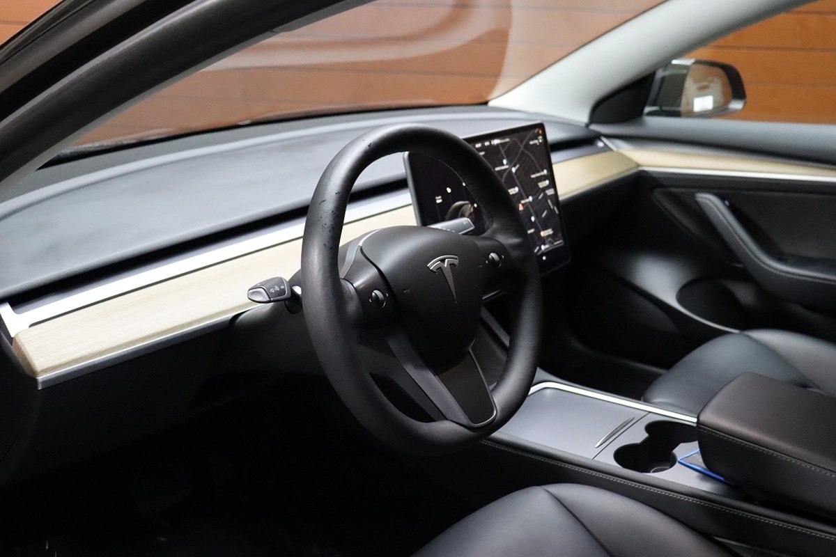 2022 Tesla Model 3 Long Range photo 27