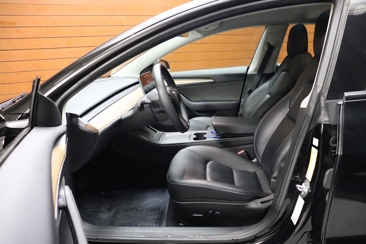 2022 Tesla Model 3 Long Range photo 28
