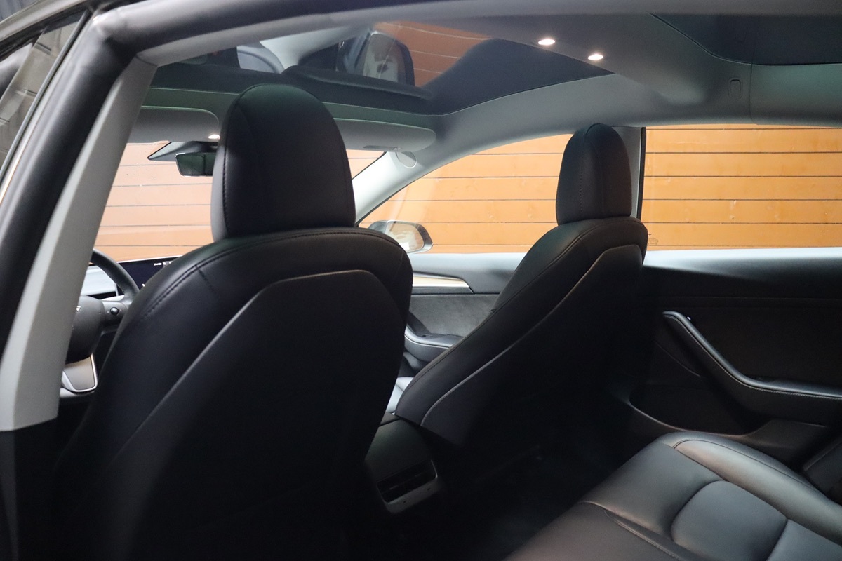 2022 Tesla Model 3 Long Range photo 32