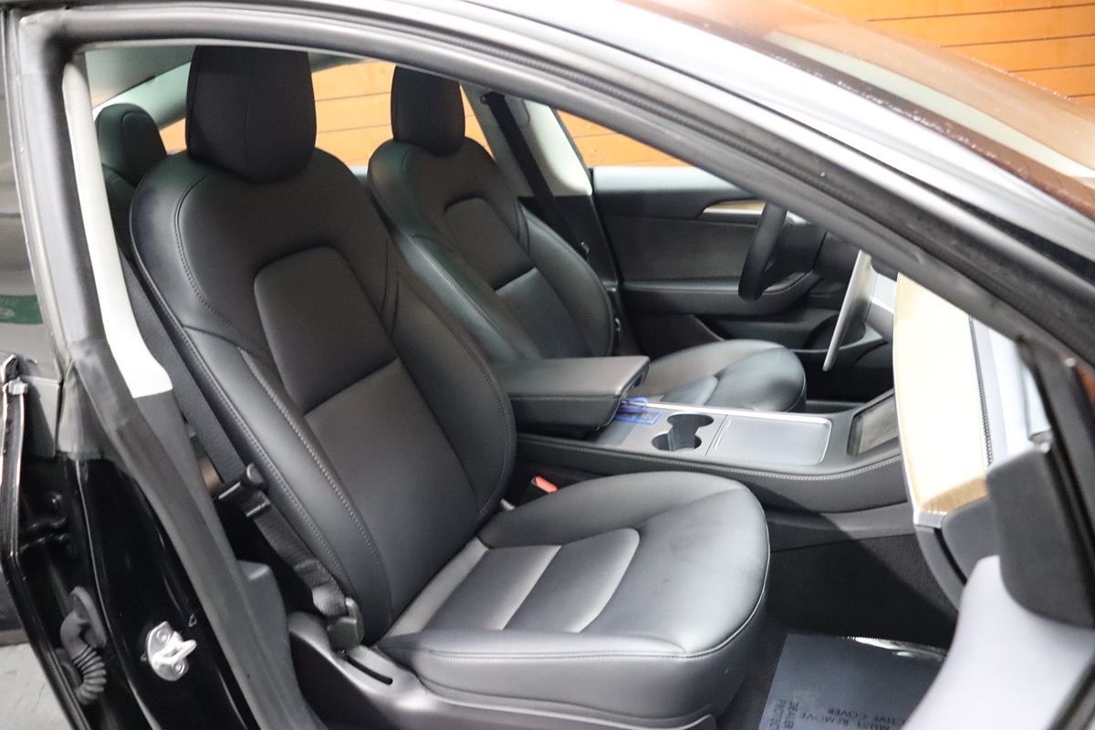 2022 Tesla Model 3 Long Range photo 50