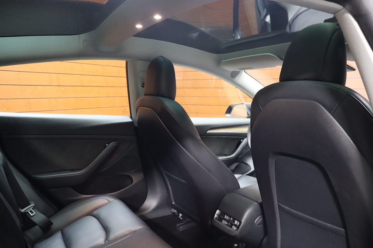 2022 Tesla Model 3 Long Range photo 52