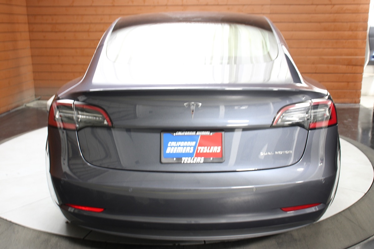 2022 Tesla Model 3 Long Range photo 7