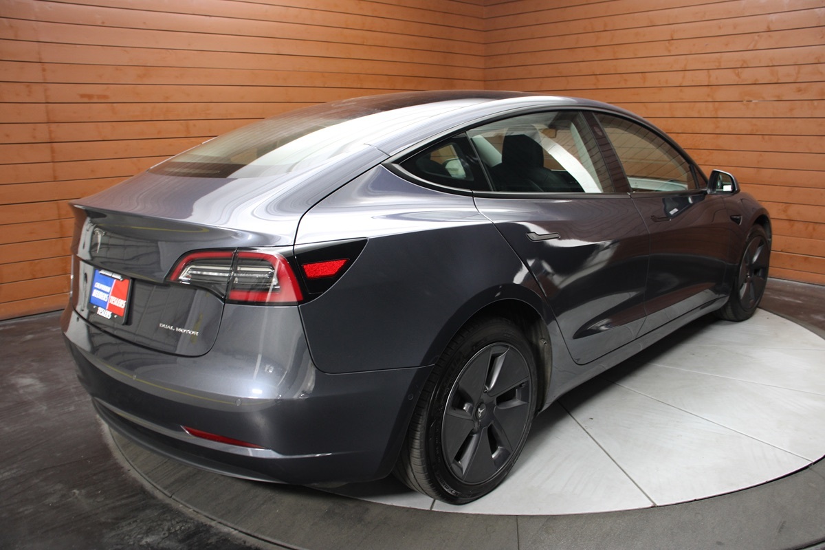 2022 Tesla Model 3 Long Range photo 14