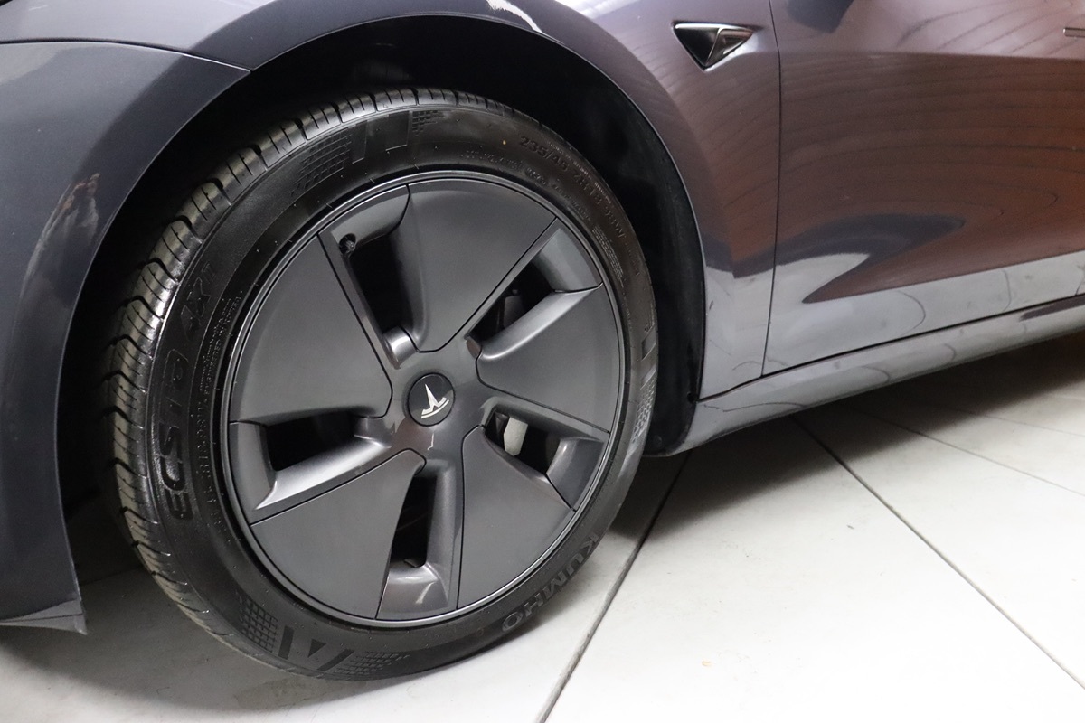 2022 Tesla Model 3 Long Range photo 3