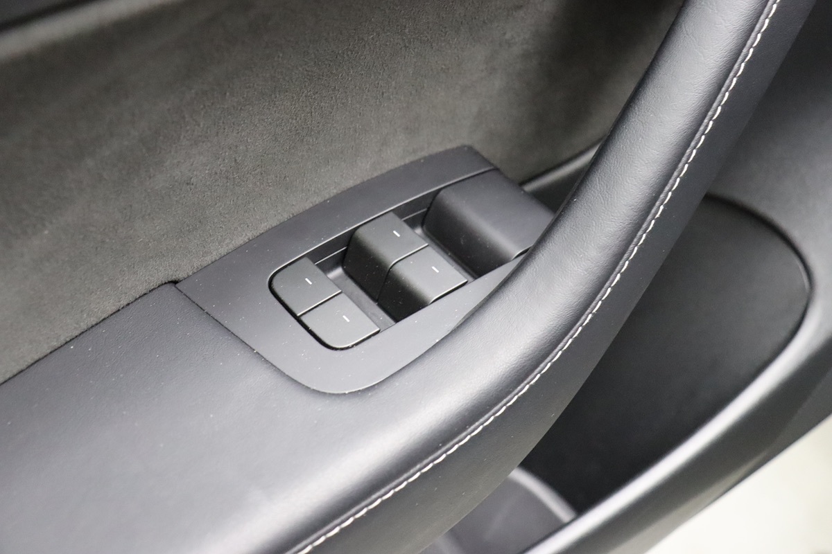 2022 Tesla Model 3 Long Range photo 23