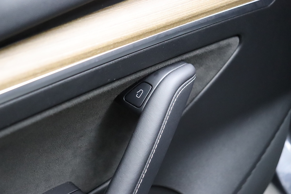 2022 Tesla Model 3 Long Range photo 24