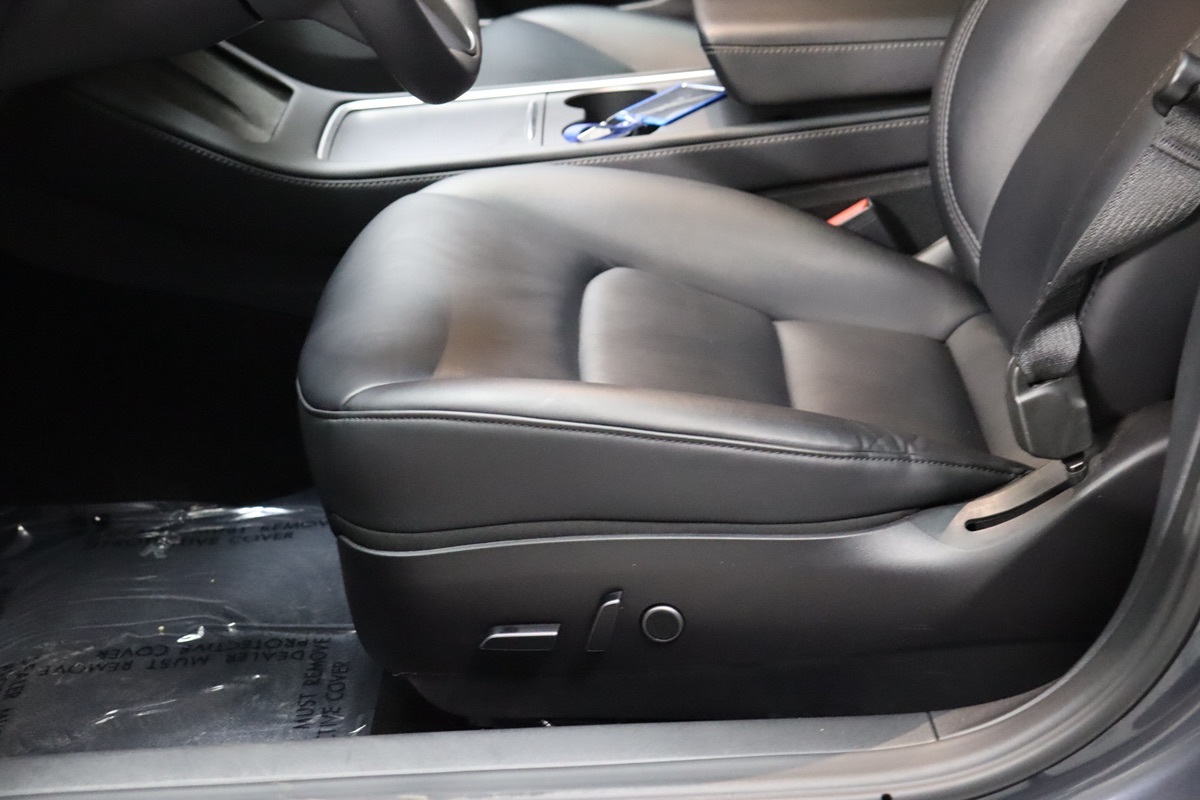 2022 Tesla Model 3 Long Range photo 26