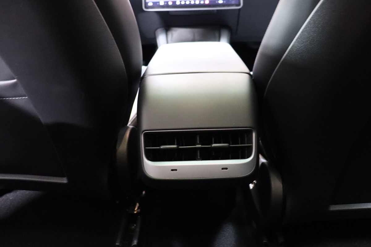 2022 Tesla Model 3 Long Range photo 34
