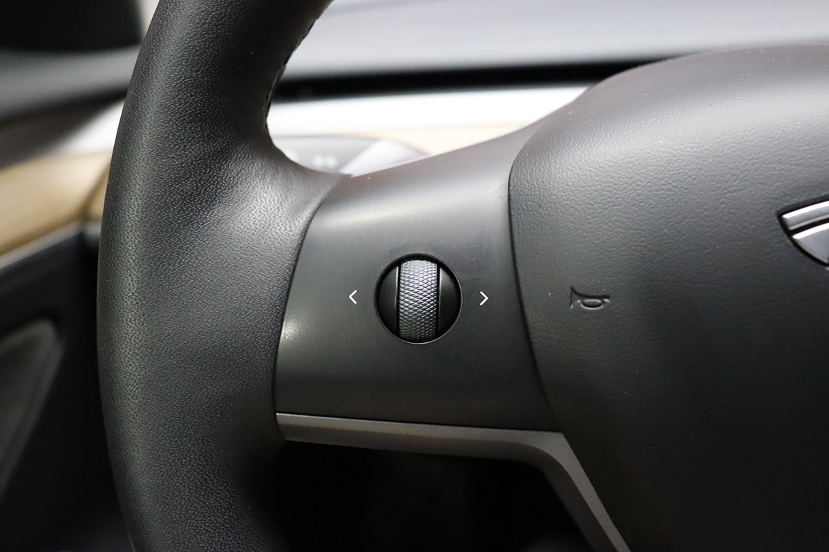 2022 Tesla Model 3 Long Range photo 40