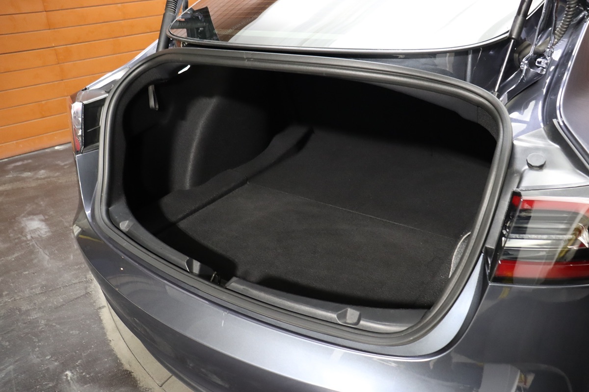 2022 Tesla Model 3 Long Range photo 9