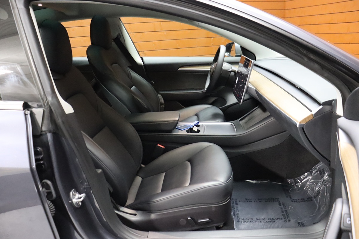 2022 Tesla Model 3 Long Range photo 47