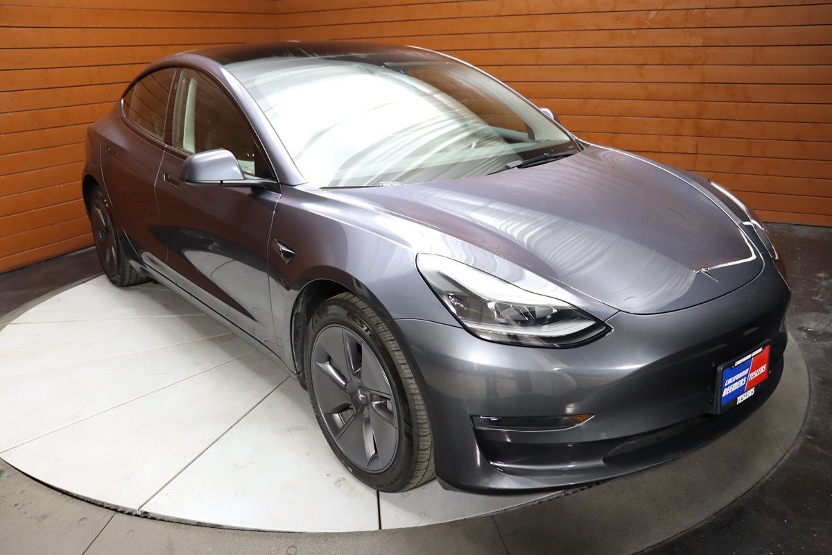 2022 Tesla Model 3 Long Range photo 11