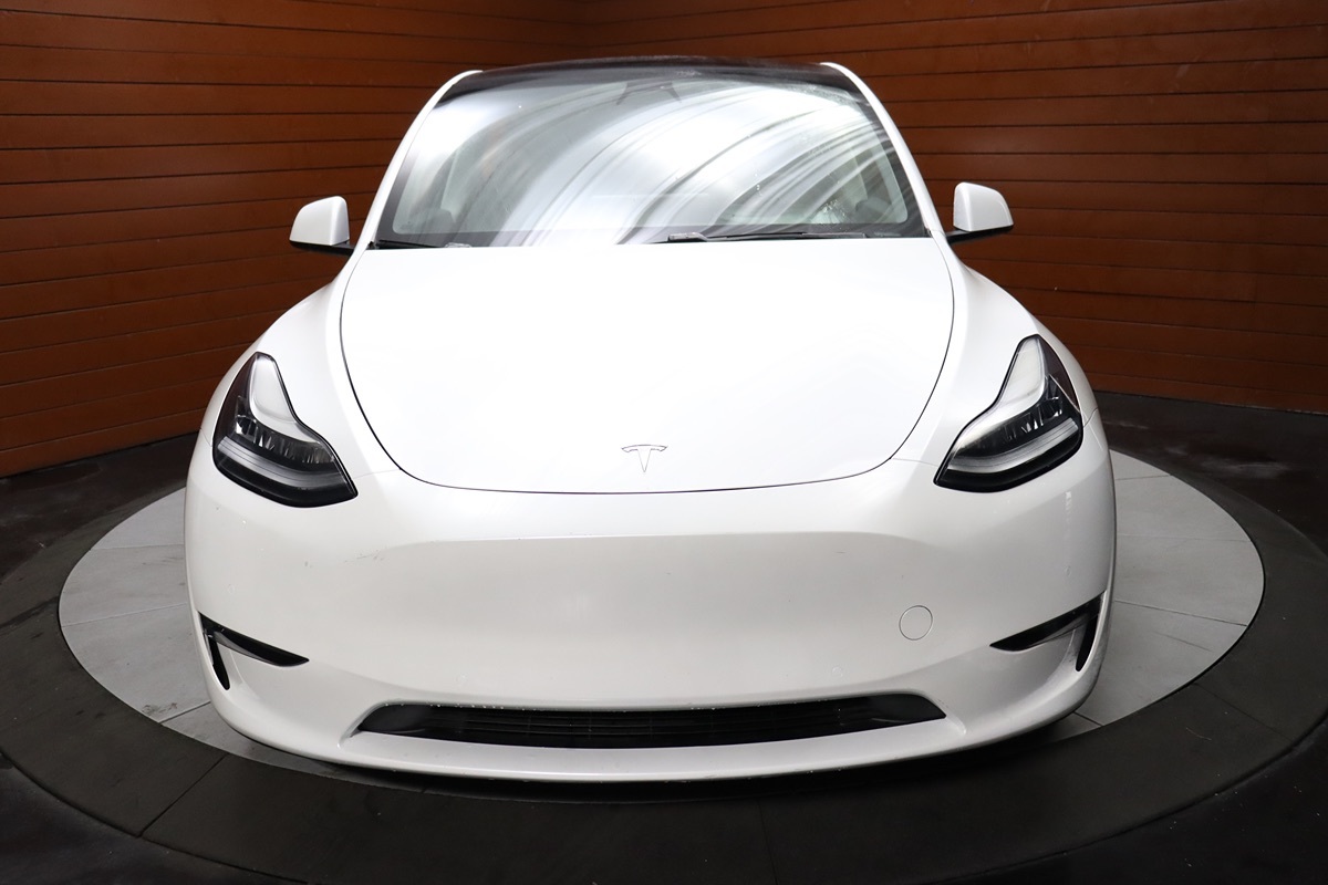 2022 Tesla Model Y Performance photo 2