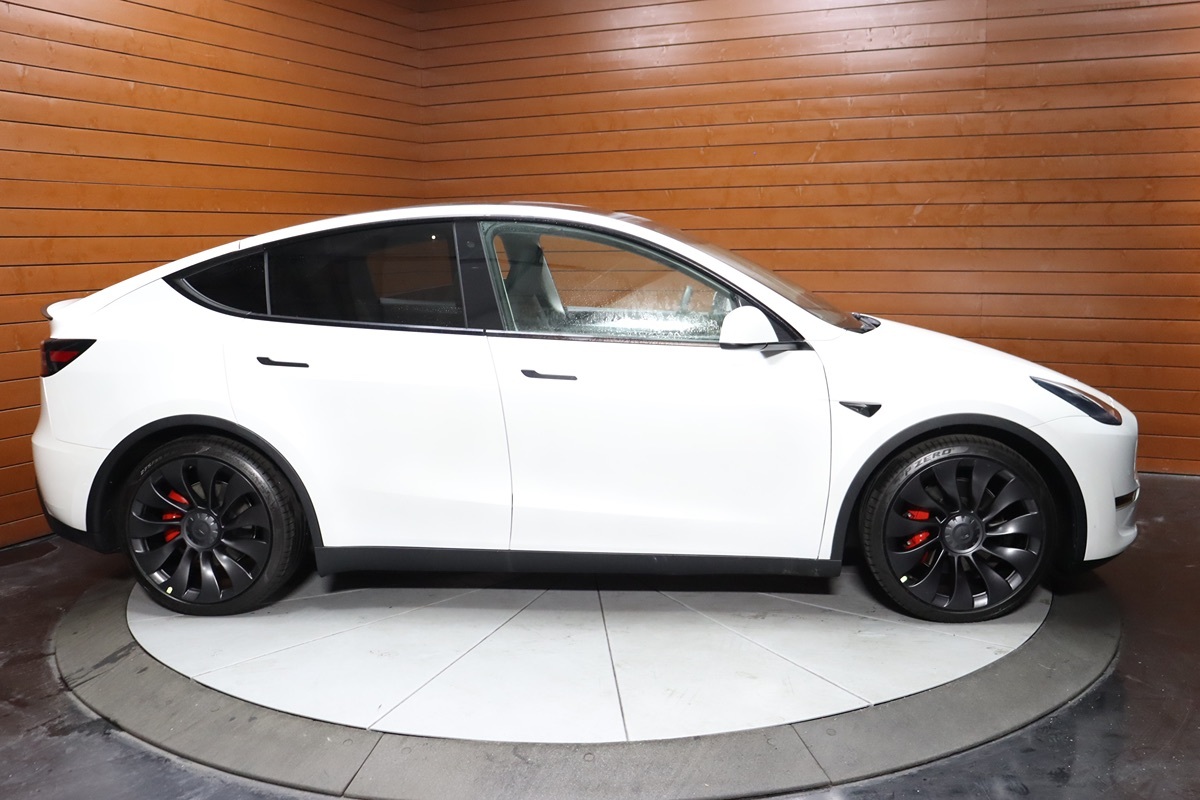 2022 Tesla Model Y Performance photo 20
