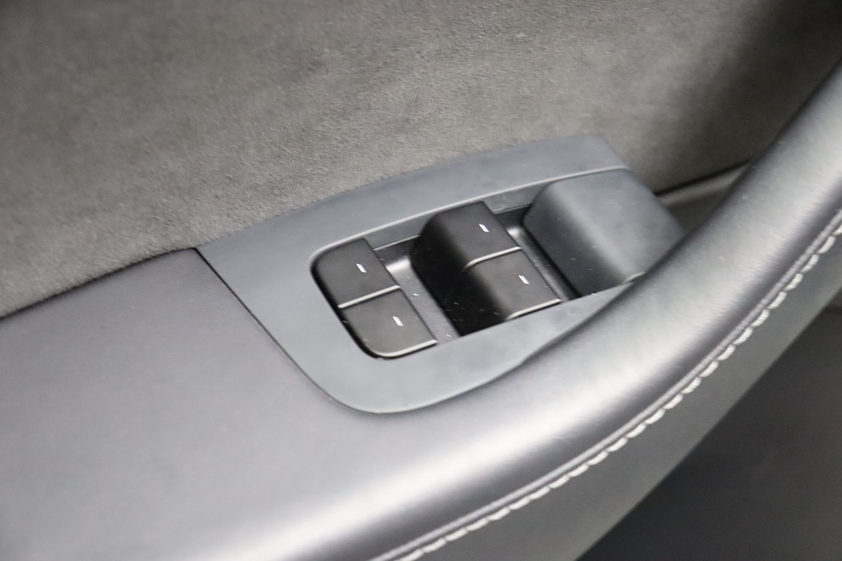2022 Tesla Model Y Performance photo 30