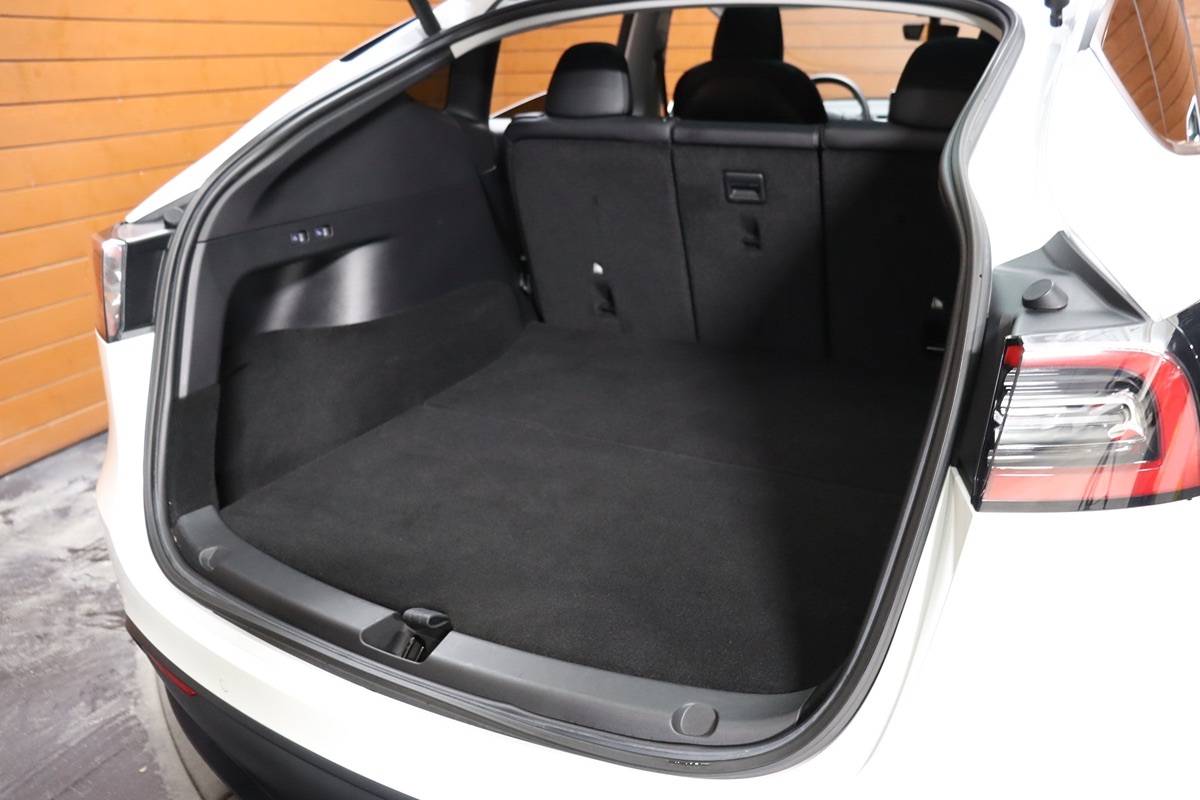 2022 Tesla Model Y Performance photo 16