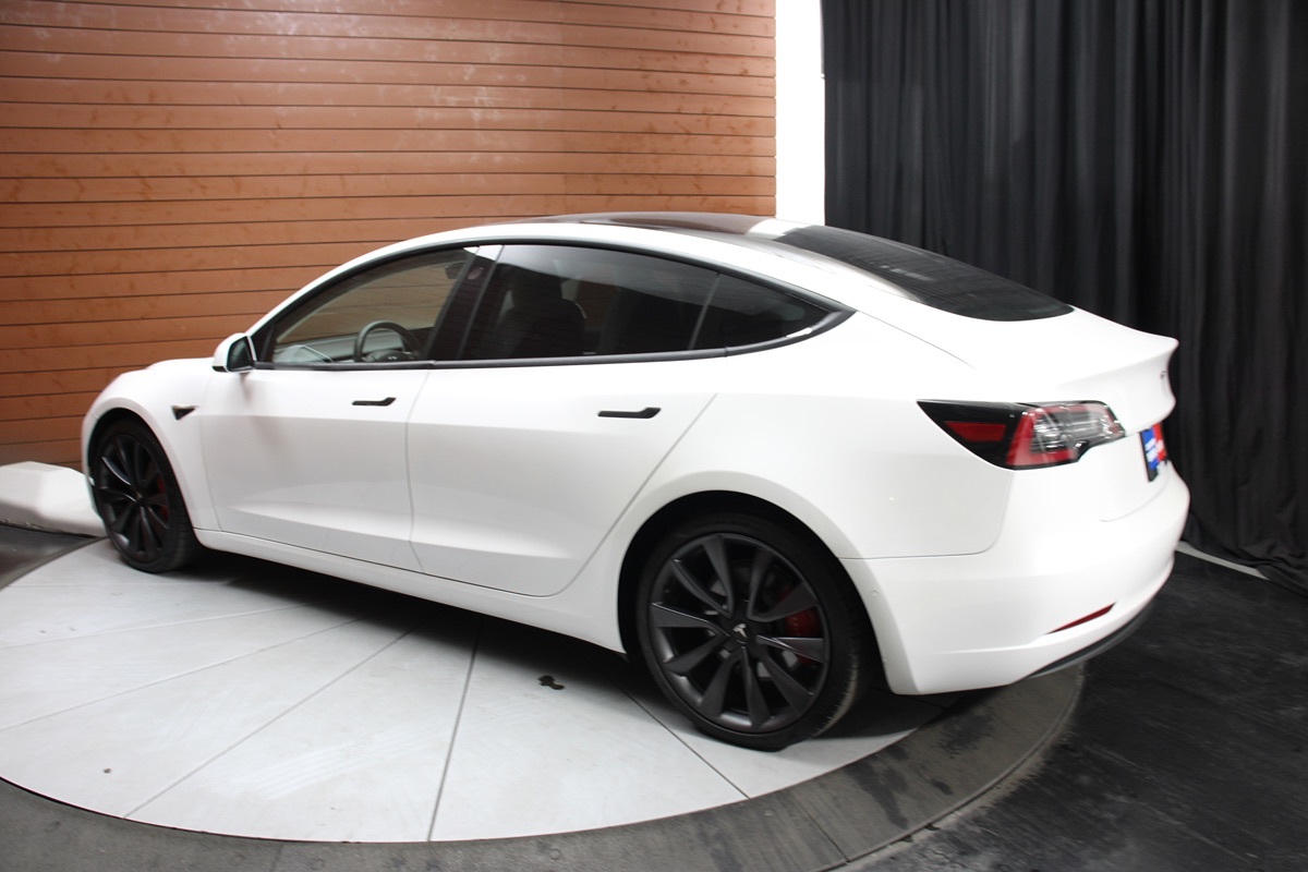 2020 Tesla Model 3 Performance photo 10