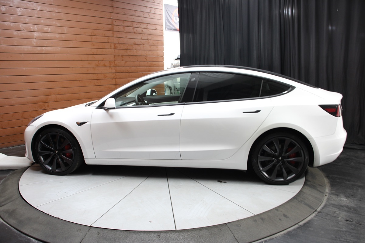 2020 Tesla Model 3 Performance photo 9
