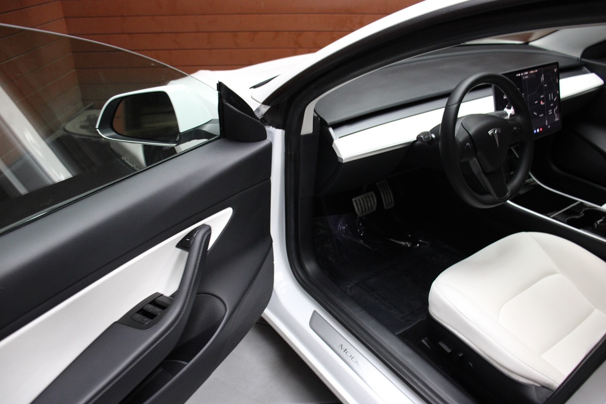 2020 Tesla Model 3 Performance photo 20