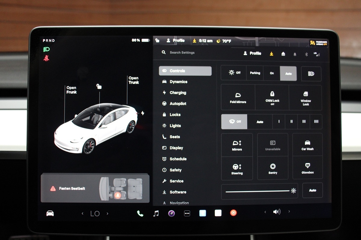 2020 Tesla Model 3 Performance photo 24