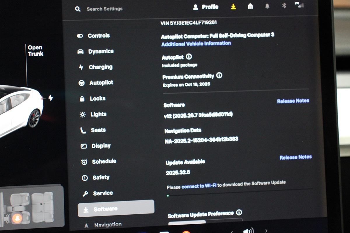 2020 Tesla Model 3 Performance photo 26