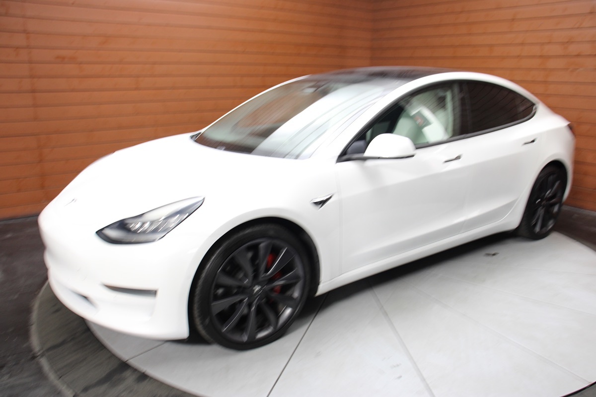 2020 Tesla Model 3 Performance photo 8