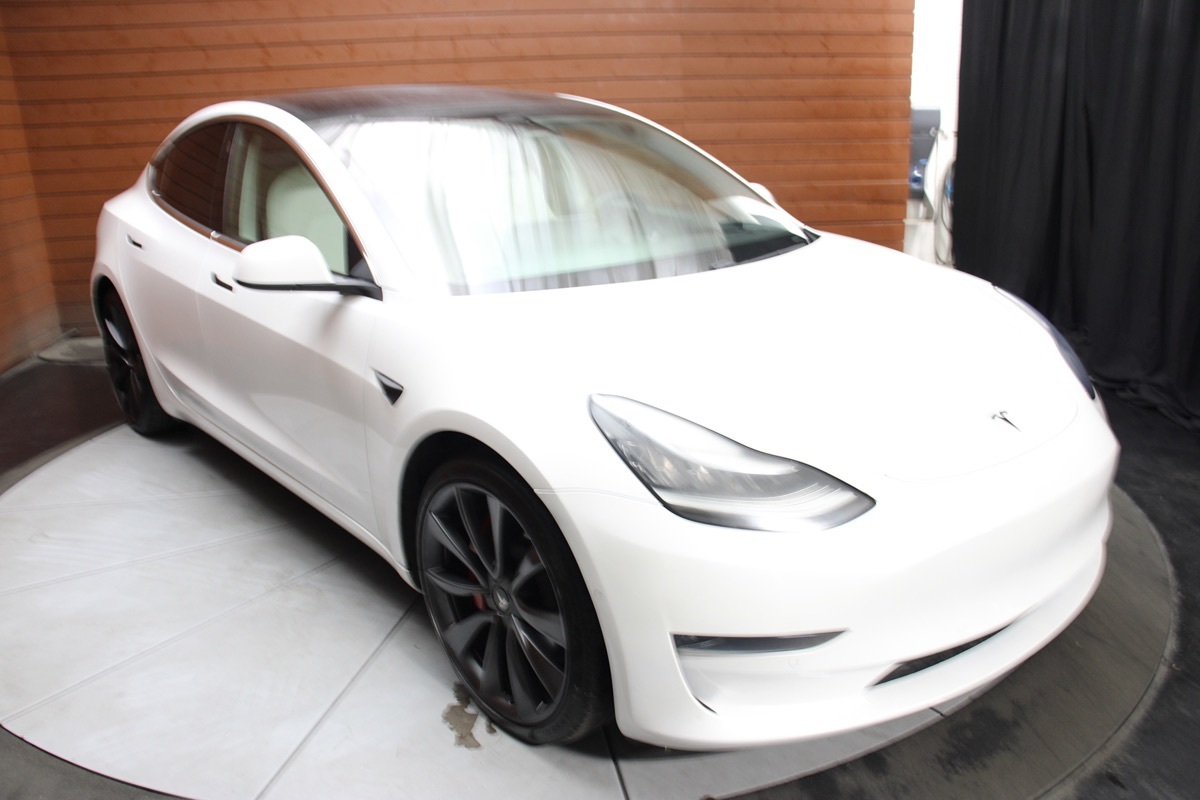 2020 Tesla Model 3 Performance photo 15
