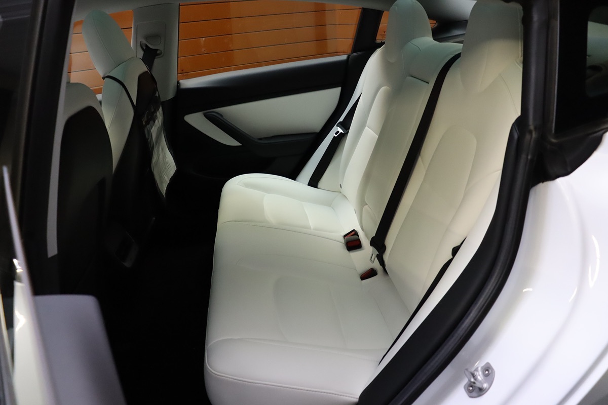 2020 Tesla Model 3 Performance photo 36