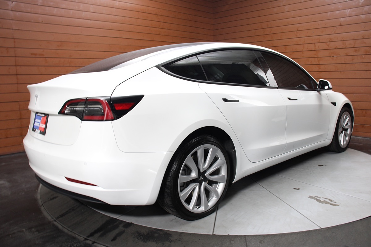 2022 Tesla Model 3 photo 18