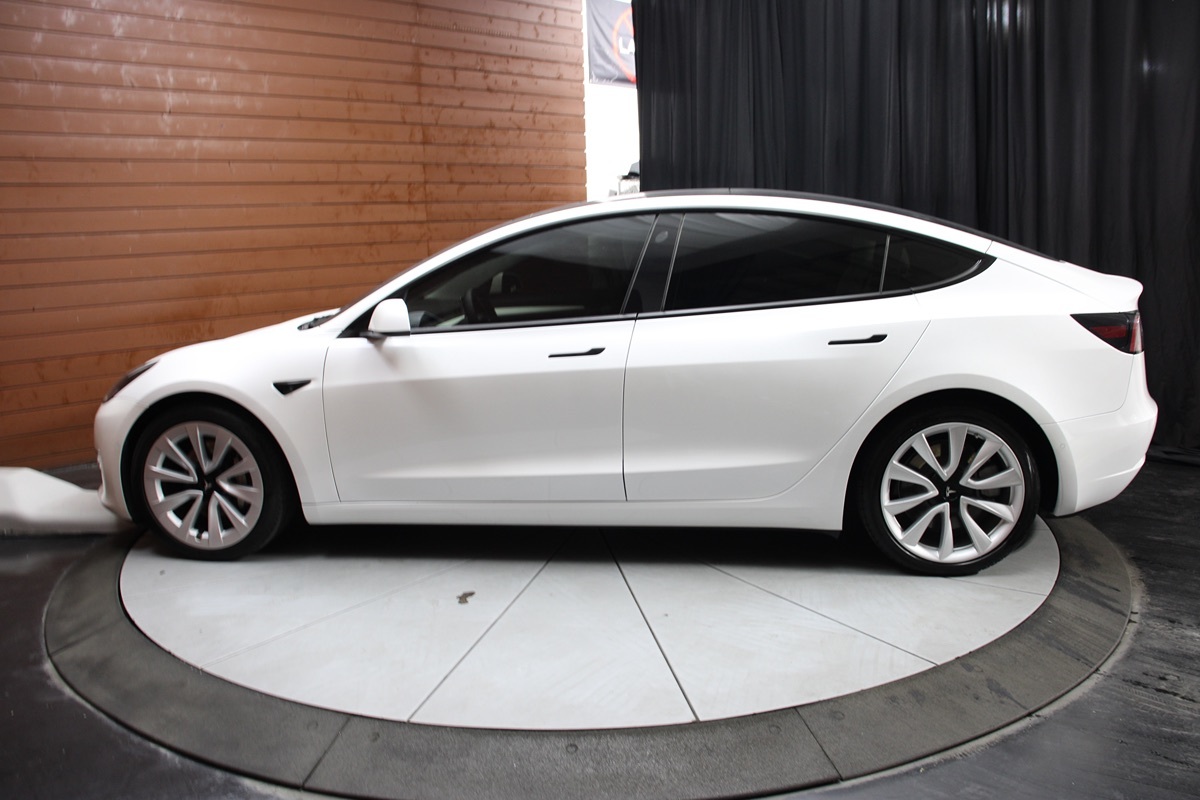 2022 Tesla Model 3 photo 6