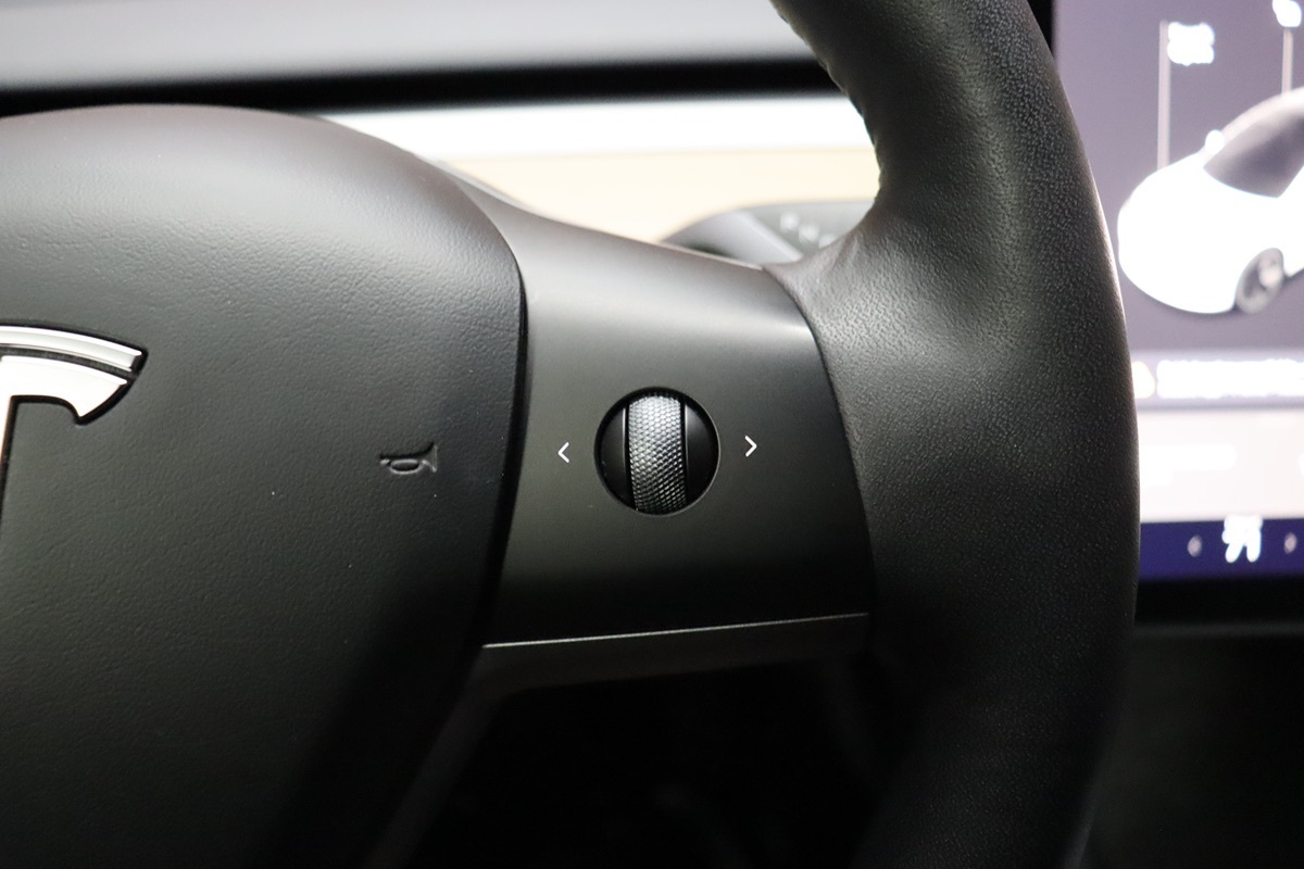 2022 Tesla Model 3 photo 35