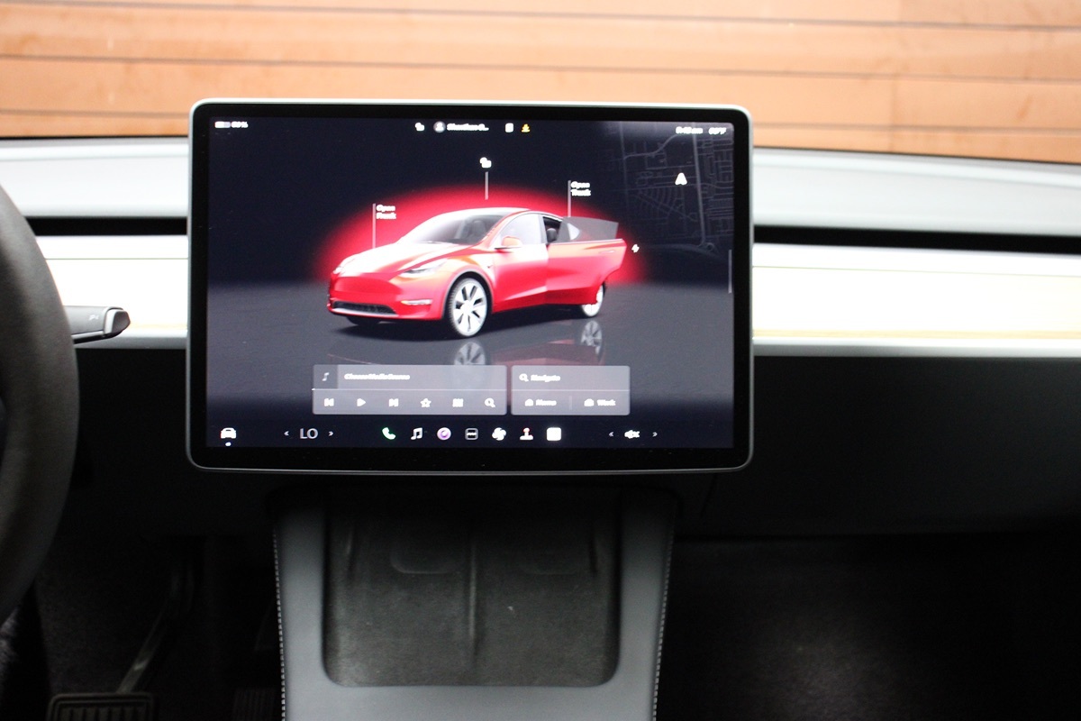 2023 Tesla Model Y Long Range photo 18