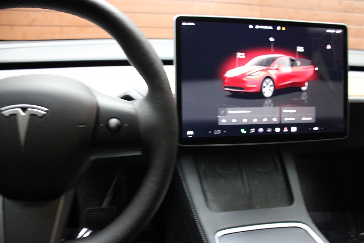 2023 Tesla Model Y Long Range photo 22
