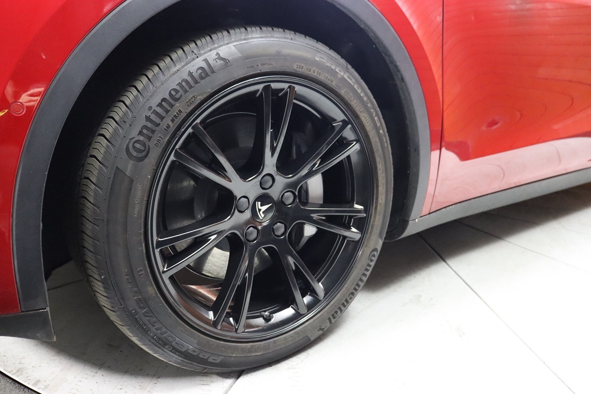 2023 Tesla Model Y Long Range photo 6