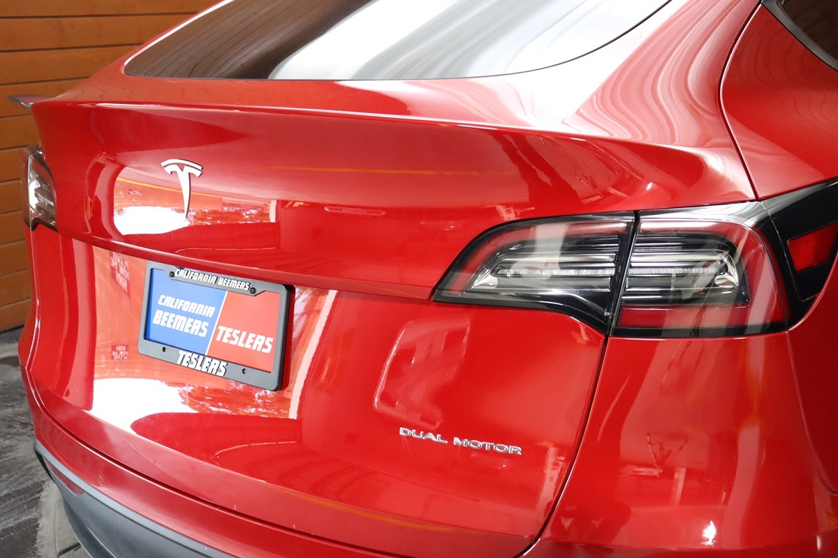 2023 Tesla Model Y Long Range photo 11