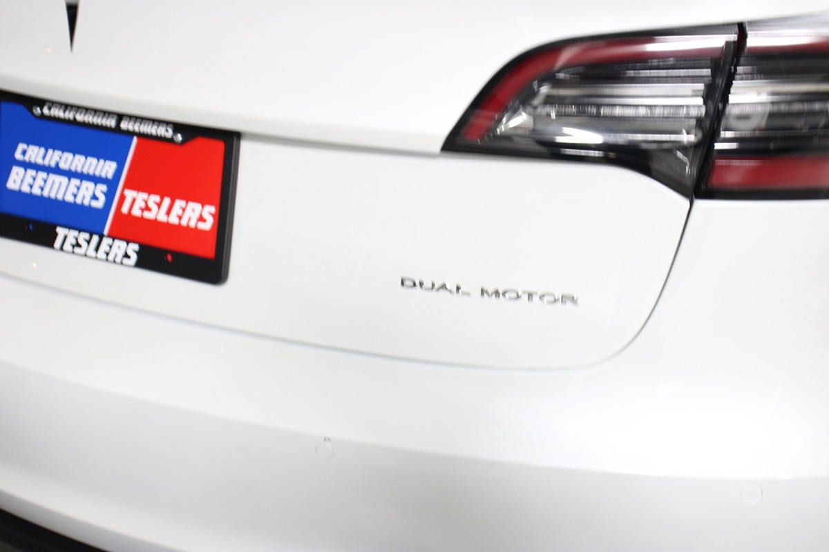 2022 Tesla Model 3 Long Range photo 13