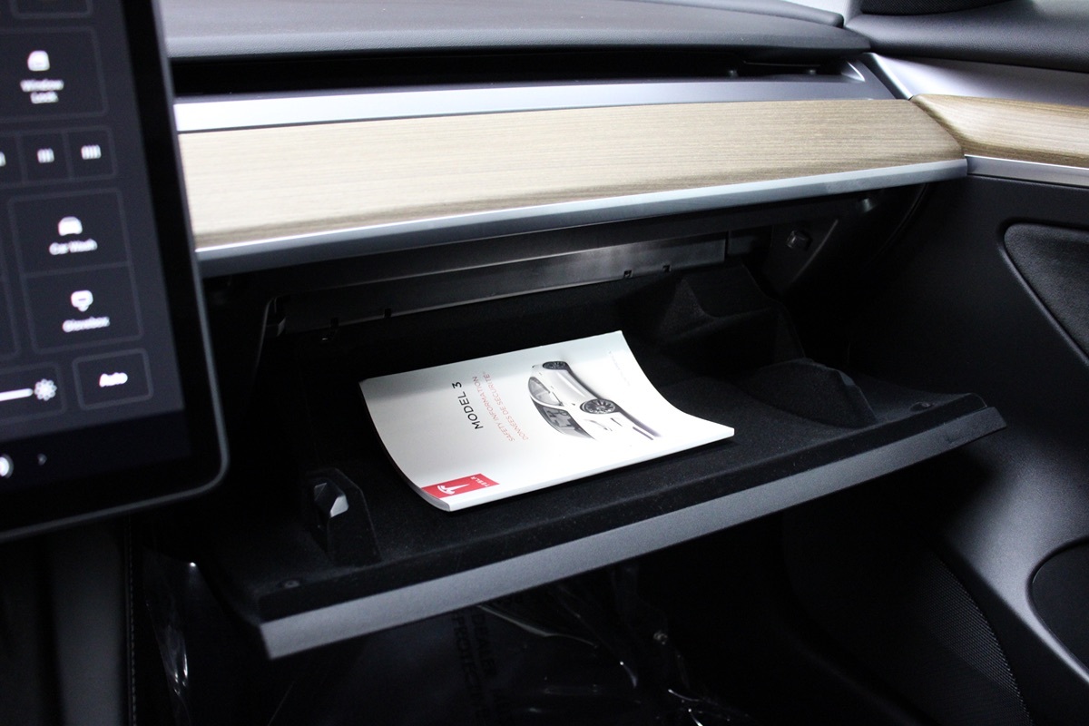 2022 Tesla Model 3 Long Range photo 26