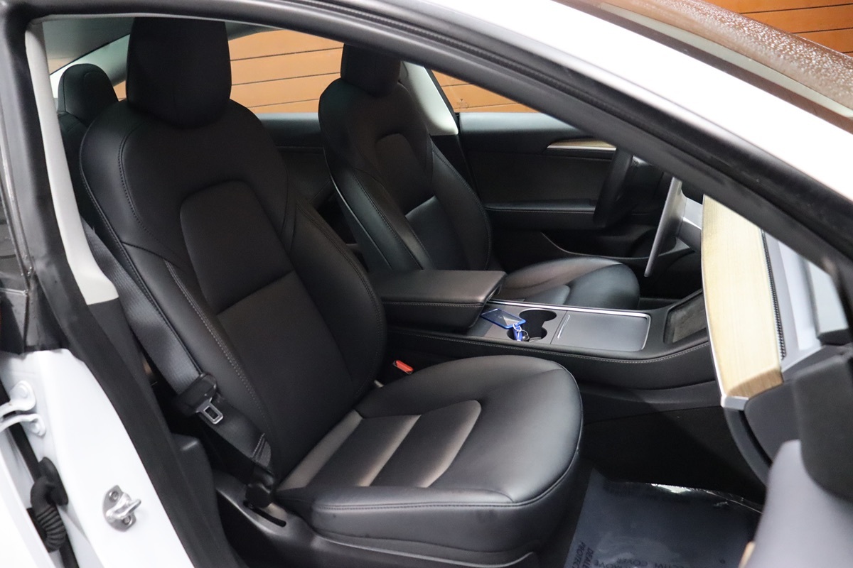 2022 Tesla Model 3 Long Range photo 51