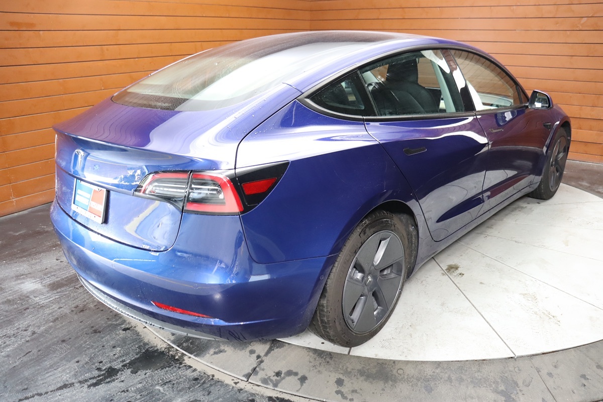 2022 Tesla Model 3 photo 17